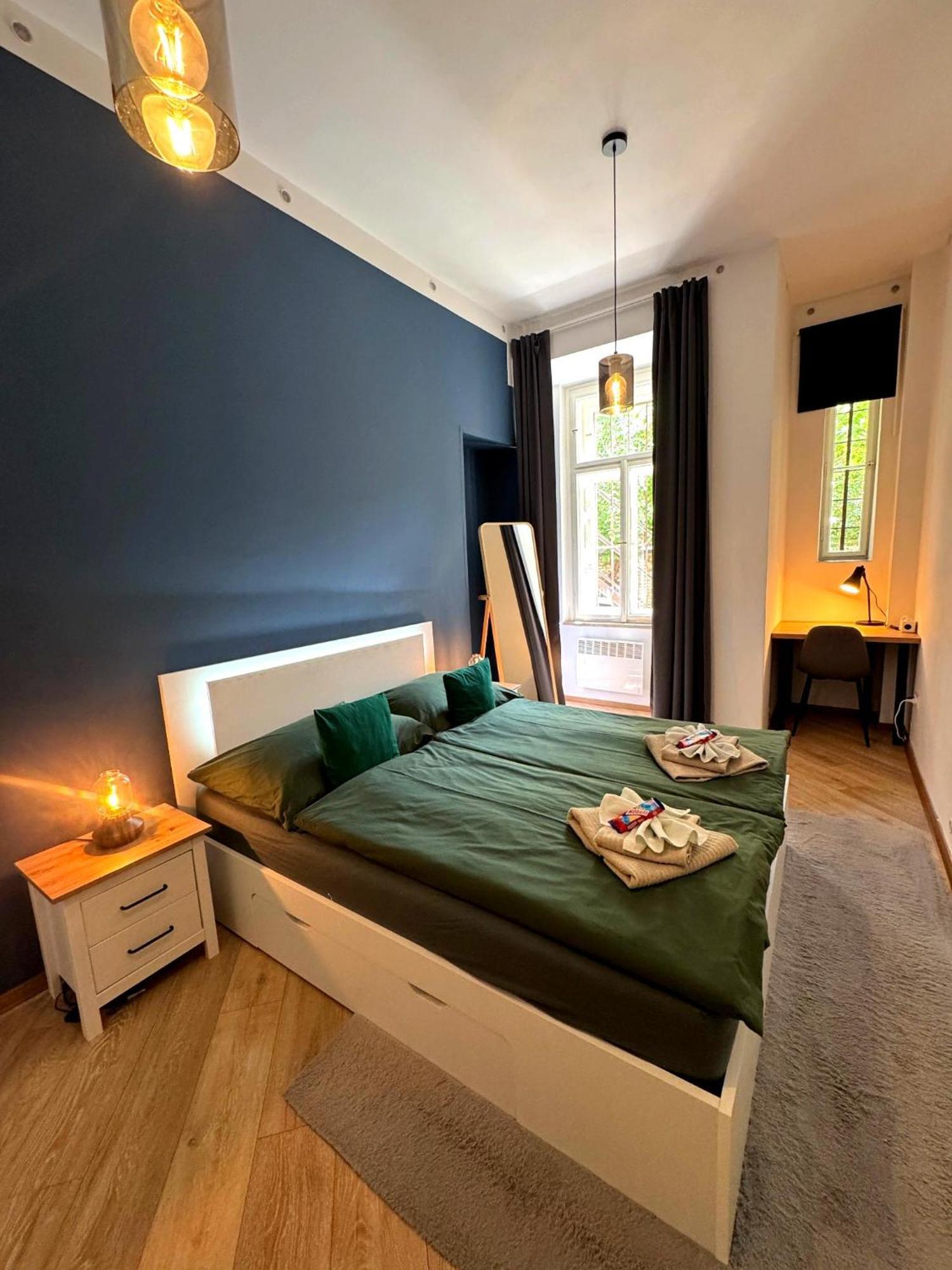 Appartement Modern In The Heart Of Vrsovice *